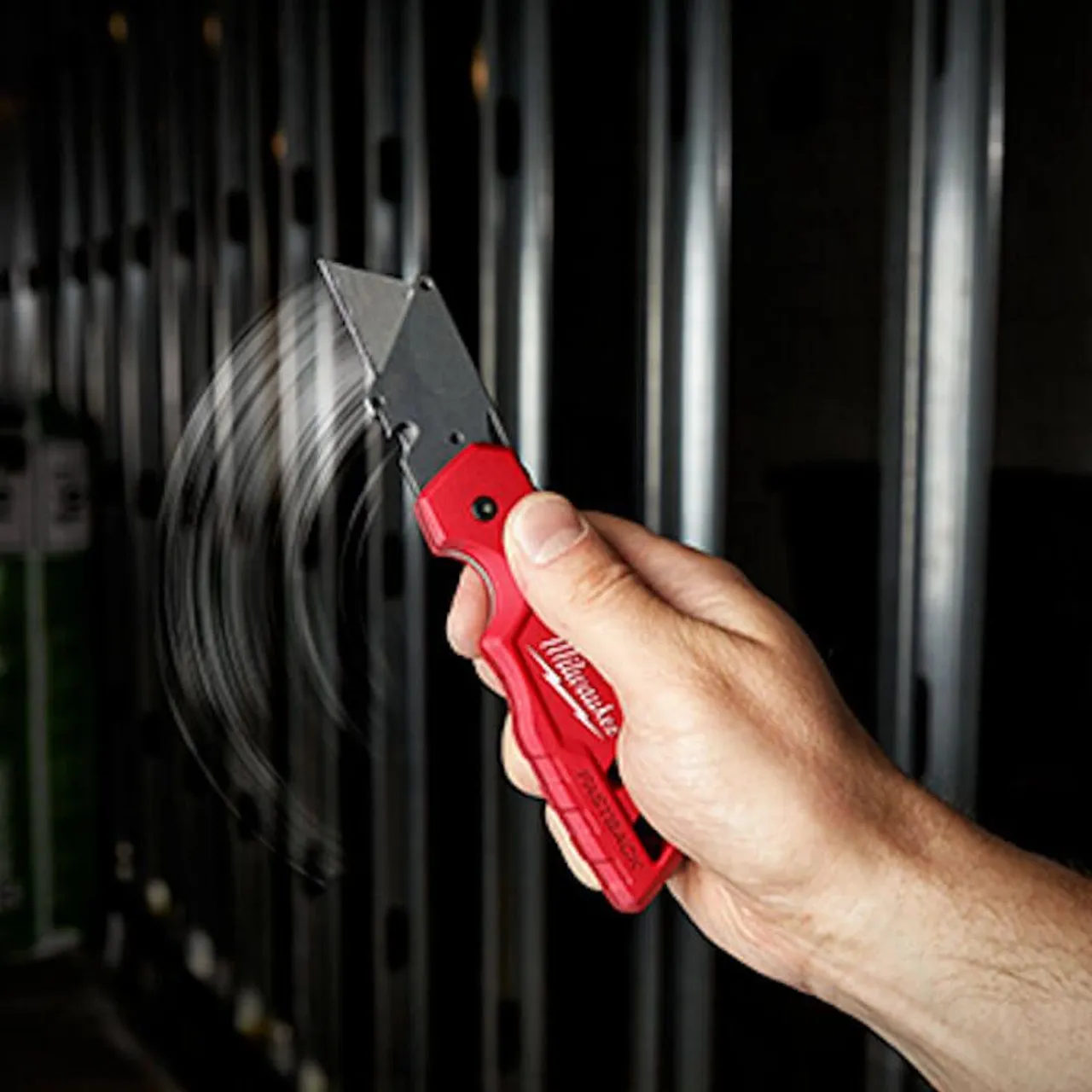 Fastback Flip Utility Knife with Blade Storage