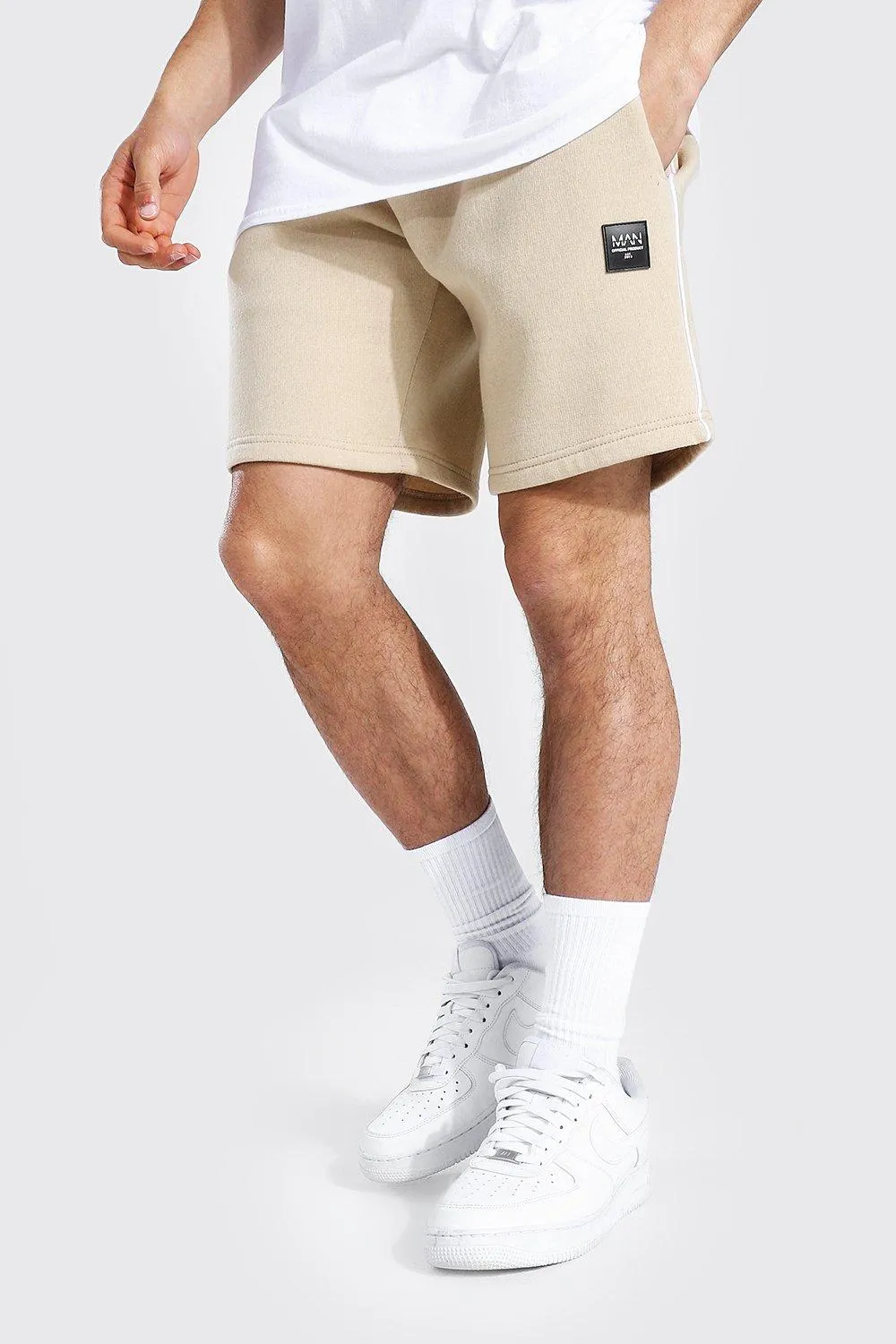 Regular Fit Man Piping Detail Jersey Shorts
