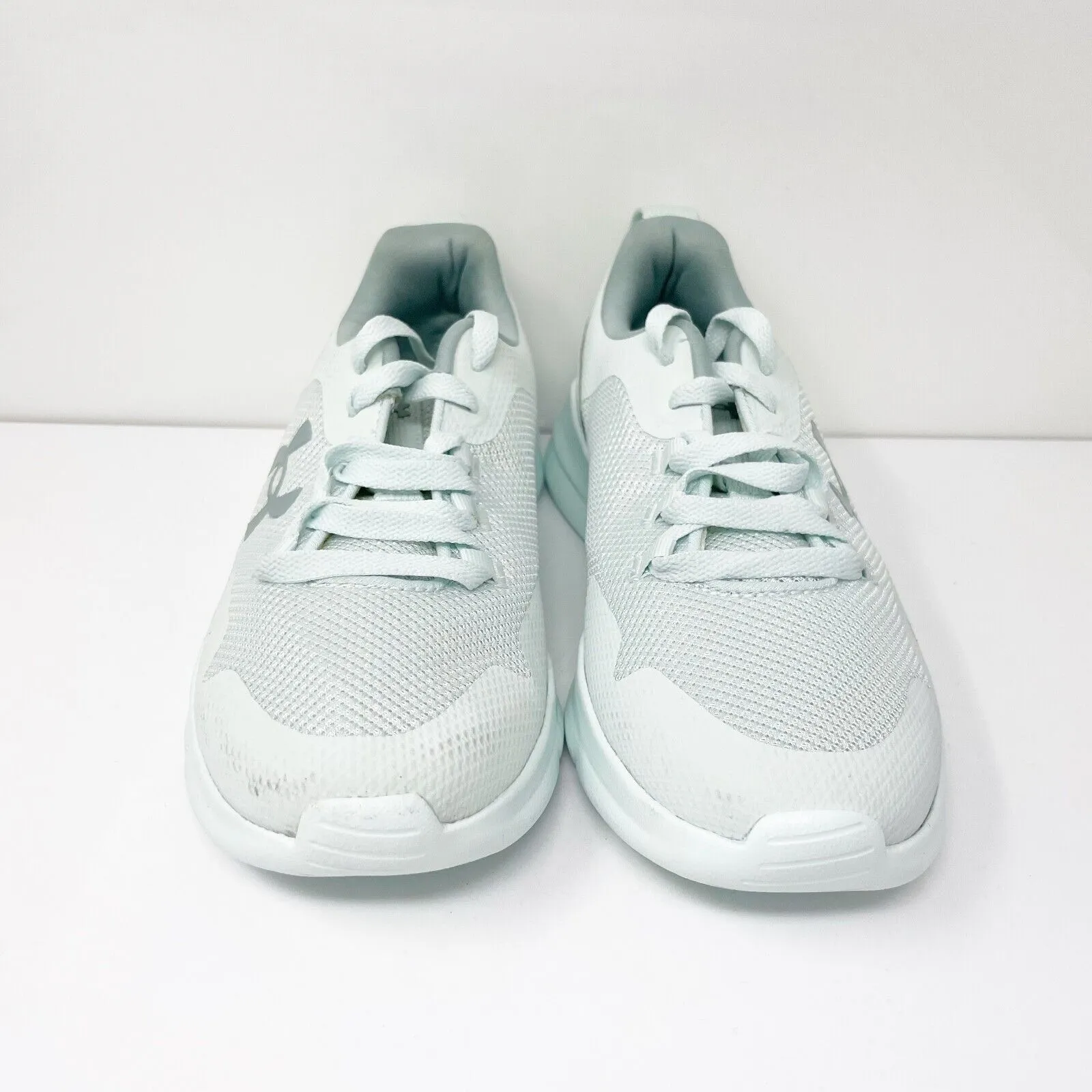 Under Armour Womens Essential 3022955-303 Green Running Shoes Sneakers Size 8.5